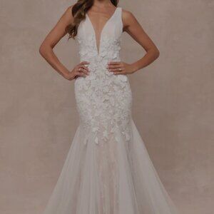  White Tulle Lace Applique Mermaid wedding Dress